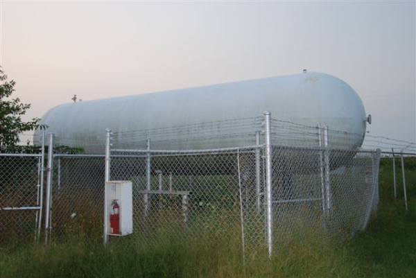 18,000 gallon LPG tank