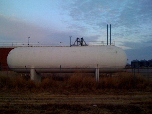18,000 gallon propane tank