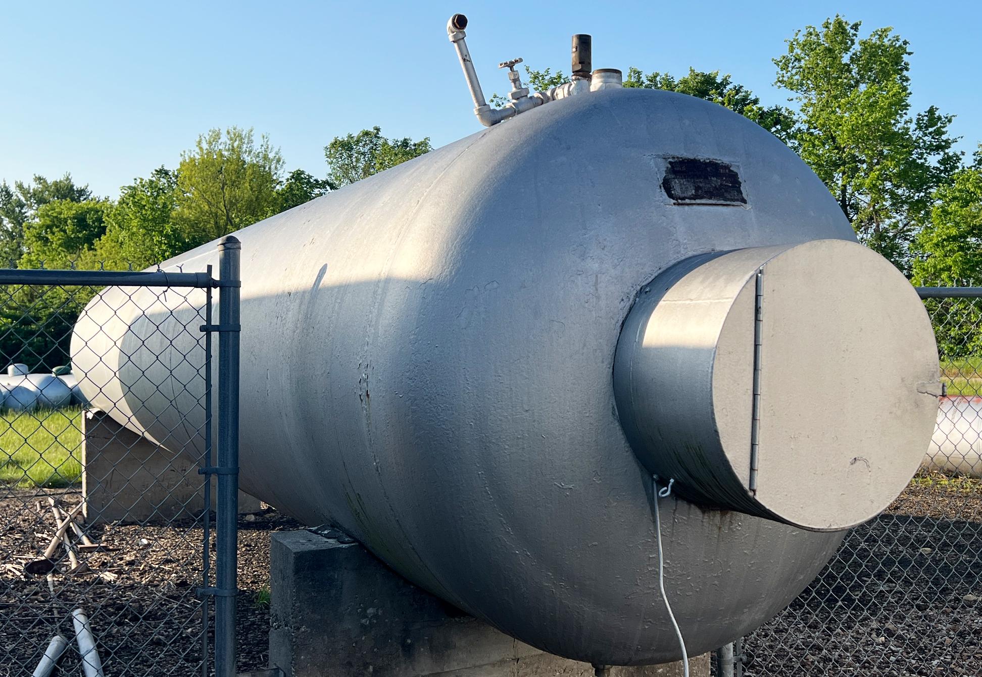 MO tank 4,700 gallons