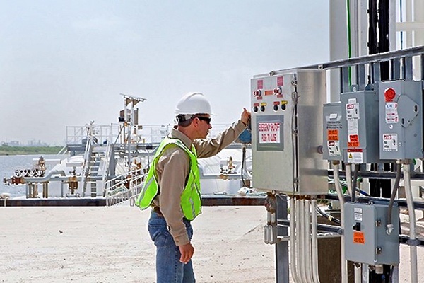 6 - Marine Terminals - Ship Barge Deliveries - Control Operation.jpg