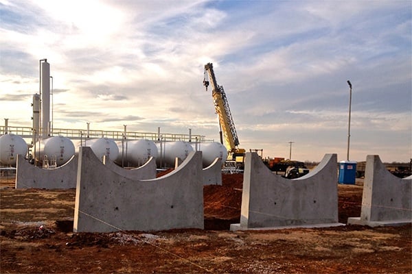 5 - NGL LPG Propane Butane Tank Piers and Saddles - Cryo Station Storage Terminal Installation .jpg